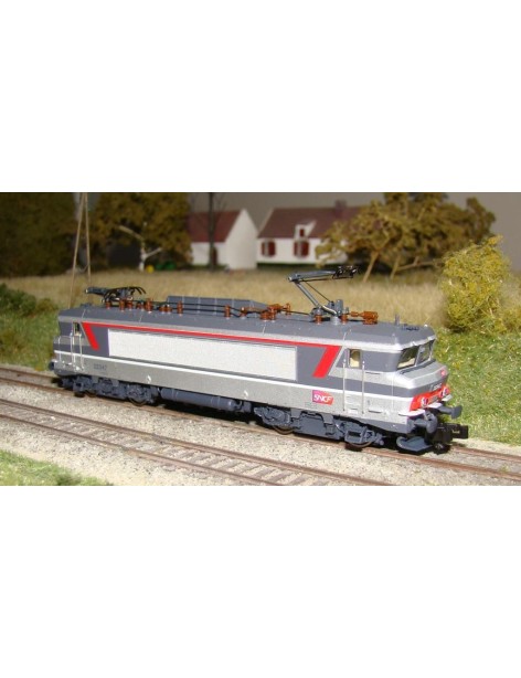 Locomotive BB 22347 SNCF Multiservices époque VI