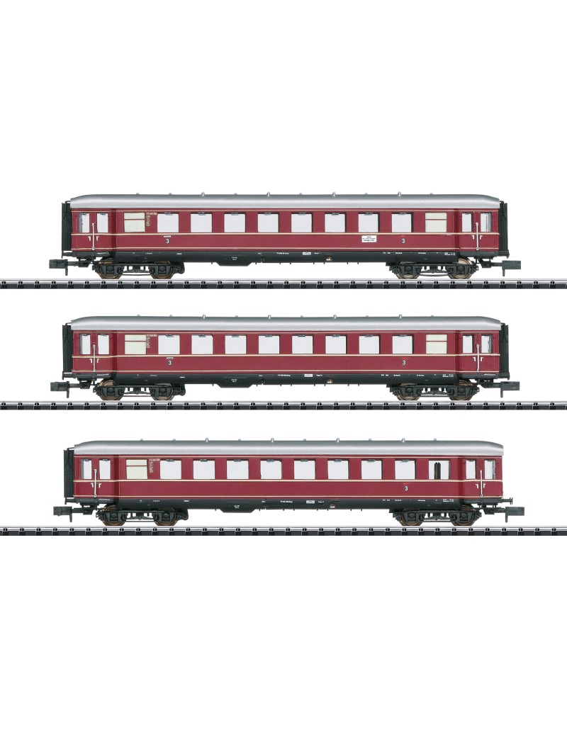 Set of 3 Bamberg red carriages