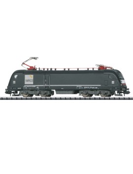 MRCE BR 182 locomotive...