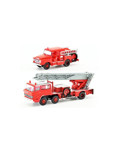 Set of 2 fire trucks