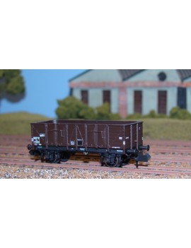 Set of 2 OCEM 29 brown wood dump wagons
