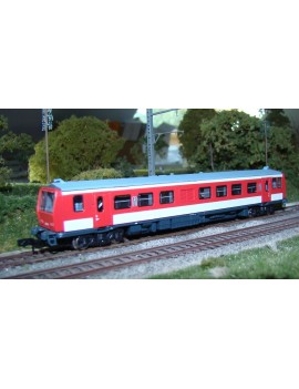 Autorail X 2200 SNCF rouge
