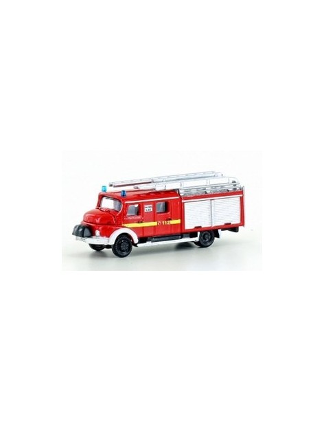 Camion pompier MB LF 16 Ts pompiers volontaires 112